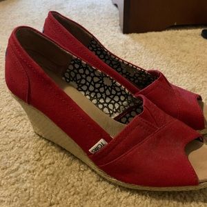 Toms wedges size 10
